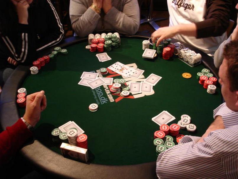 Khái niệm về game bài poker
